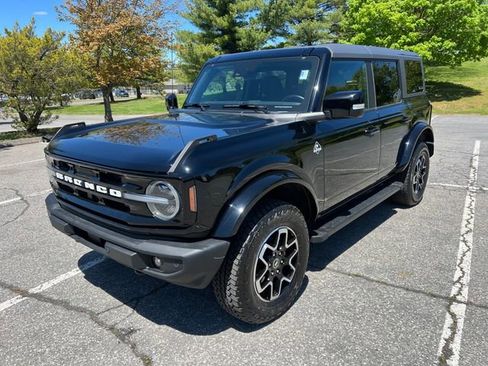 Used 2023 Ford Bronco Outer Banks AWD/4WD image 5
