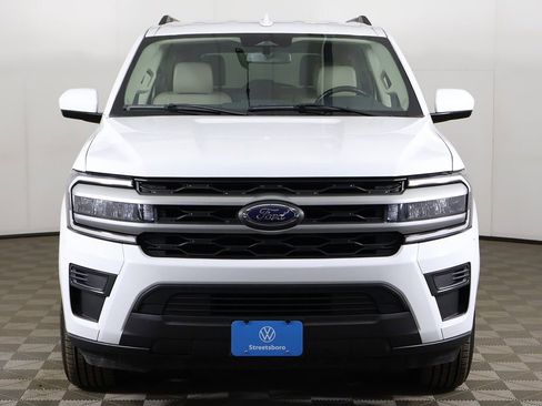 Used 2024 Ford Expedition Max XLT image 14
