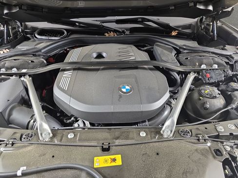 Used 2025 BMW 750e xDrive w/ Executive Package AWD/4WD image 35