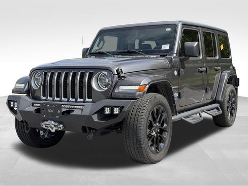 Used 2022 Jeep Wrangler Unlimited Sahara w/ Cold Weather Group AWD/4WD image 3