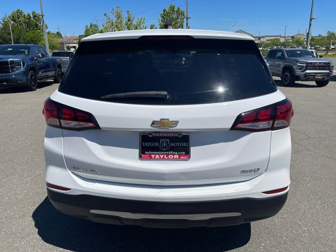 Used 2024 Chevrolet Equinox LT AWD/4WD image 6