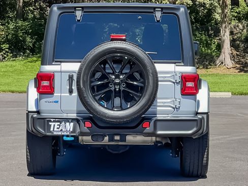 Used 2023 Jeep Wrangler Unlimited Sahara image 5