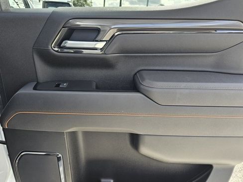 Used 2025 GMC Sierra 1500 AT4 w/ AT4 Premium Package image 28