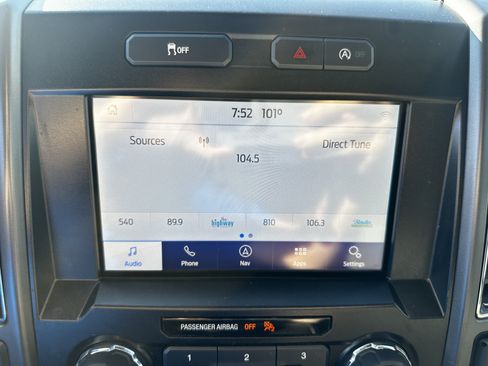 Used 2020 Ford F150 XLT w/ Equipment Group 302A Luxury AWD/4WD image 26