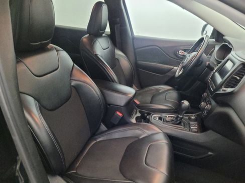 Used 2019 Jeep Cherokee Latitude Plus w/ Cold Weather Group image 21