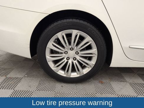 Used 2019 Buick LaCrosse Preferred image 19