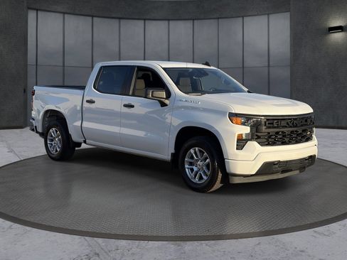 Certified 2022 Chevrolet Silverado 1500 Custom RWD image 8