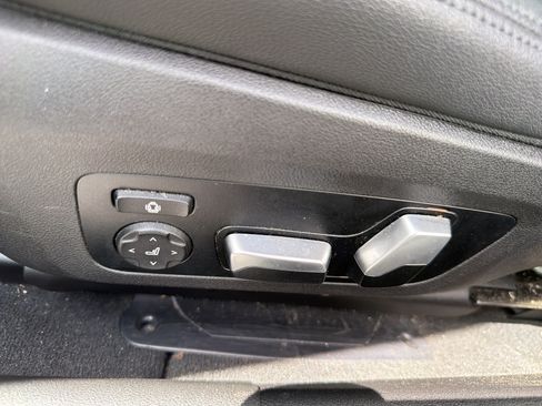 Used 2021 BMW 330i Sedan w/ Convenience Package RWD image 16