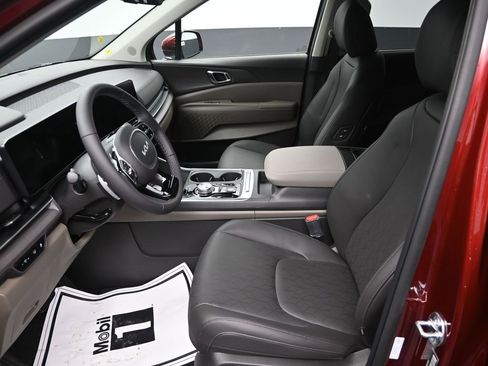 New 2026 Kia Carnival EX FWD image 14