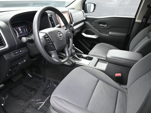 Used 2023 Nissan Frontier SV RWD image 10