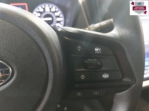 Certified 2025 Subaru Crosstrek 2.0i Premium image 18