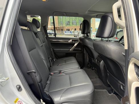 Used 2015 Lexus GX 460 image 13