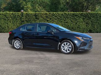 Used 2024 Toyota Corolla LE video 2