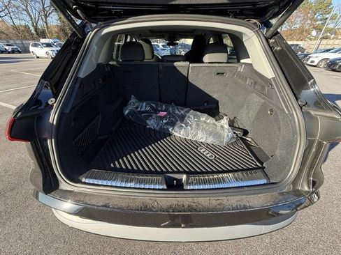 Used 2025 Audi Q5 Prestige image 16