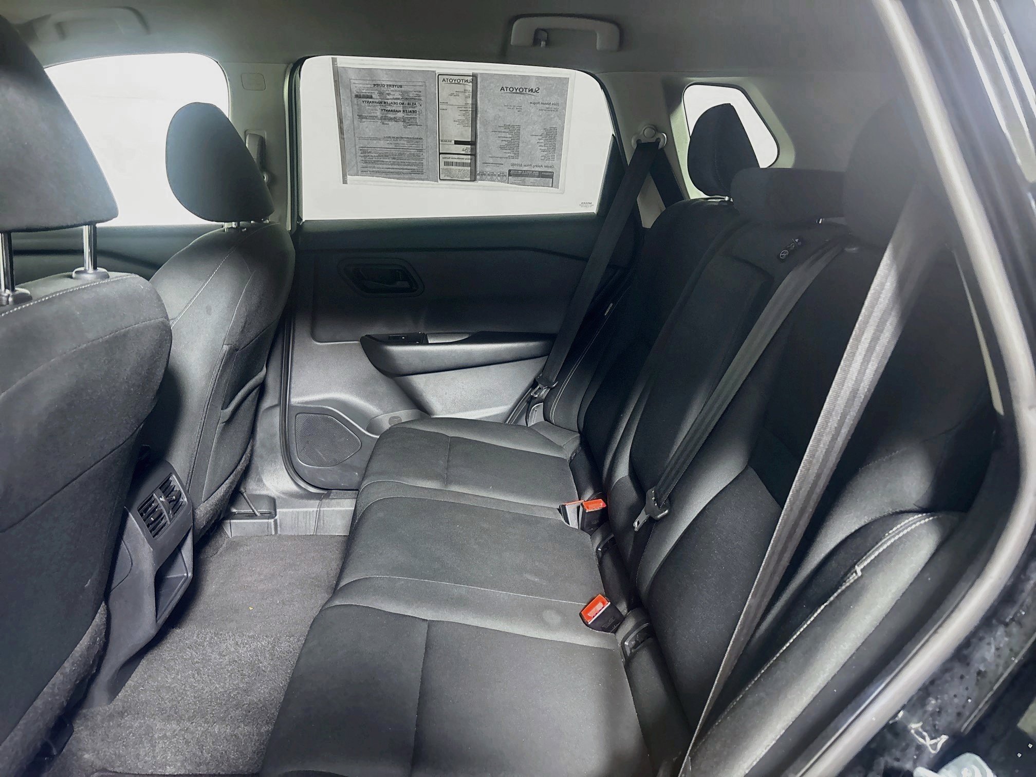 Used 2024 Nissan Rogue S FWD image 28