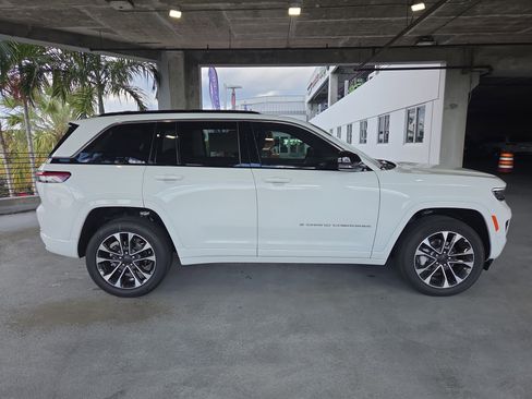 New 2025 Jeep Grand Cherokee Overland w/ Trailer Tow Package image 4