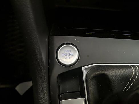 Used 2022 Volkswagen Taos SE w/ Panoramic Sunroof Package image 22