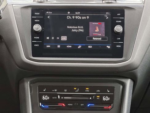 Used 2023 Volkswagen Tiguan SE image 18