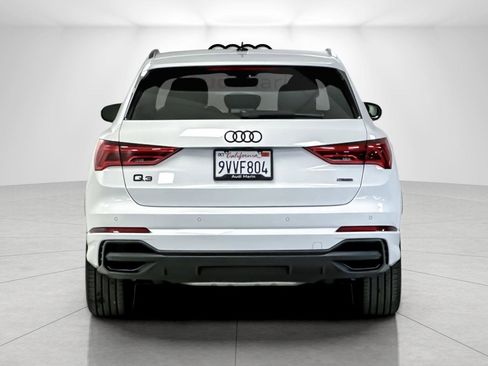 Certified 2025 Audi Q3 2.0T Premium w/ Convenience Package image 4