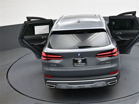New 2026 BMW X5 xDrive50e image 37