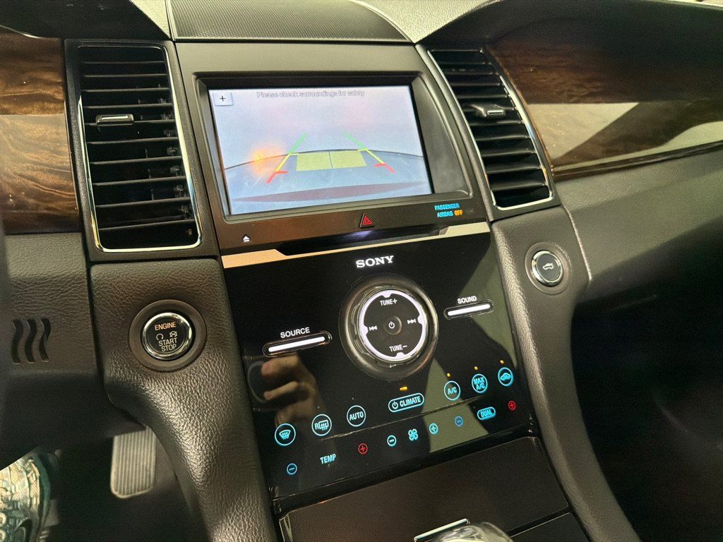 Used 2019 Ford Taurus Limited FWD image 17