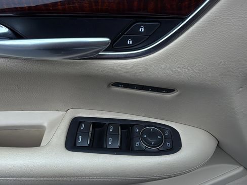 Used 2018 Cadillac XT5 Luxury w/ LPO, Wheel Lock Package image 38