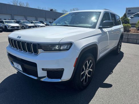 Used 2023 Jeep Grand Cherokee L Limited AWD/4WD image 8