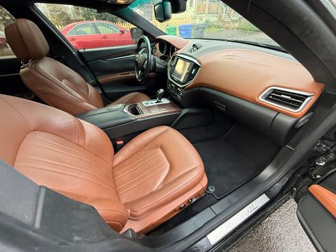 Used 2016 Maserati Ghibli S image 9