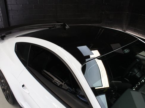 Used 2021 Ford Mustang Shelby GT500 w/ Carbon Fiber Track Pack RWD image 32