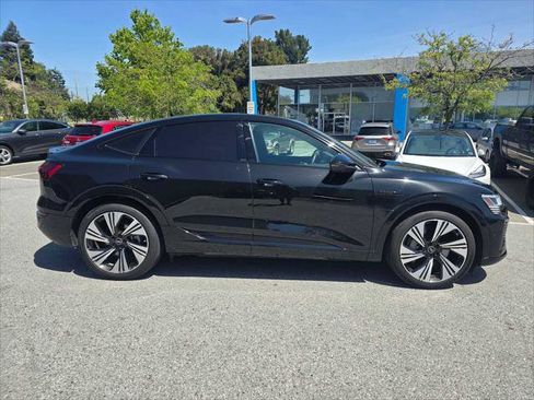 Used 2024 Audi Q8 e-tron Prestige AWD/4WD image 3