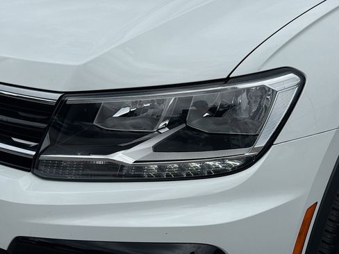 Used 2021 Volkswagen Tiguan SE R-Line FWD image 9