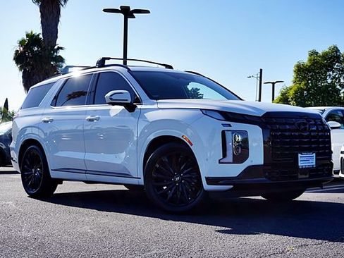 Certified 2025 Hyundai Palisade Calligraphy AWD/4WD image 2