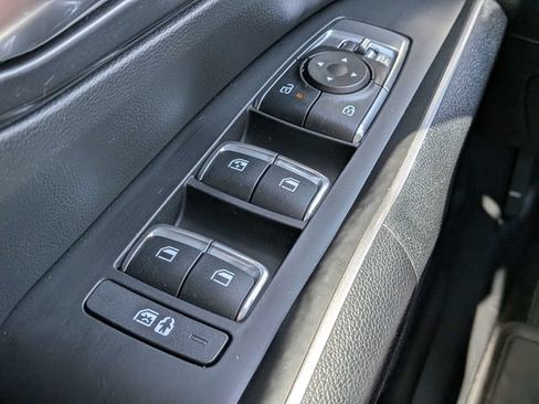 Used 2025 Kia Sorento LX FWD image 23