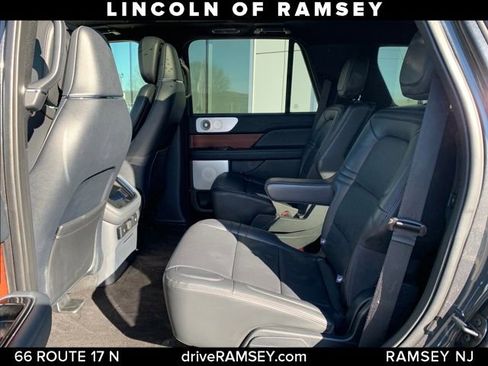 Used 2023 Lincoln Navigator Reserve image 23