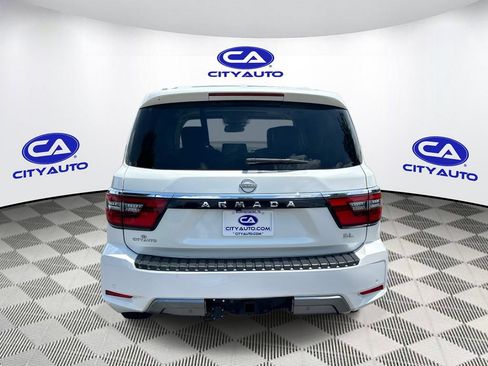 Used 2022 Nissan Armada SL w/ Captain's Chairs Package RWD image 5