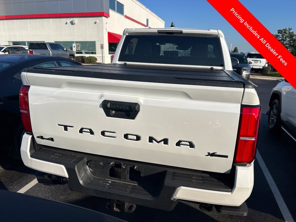 Used 2025 Toyota Tacoma TRD Sport AWD/4WD image 7