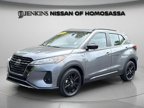 Certified 2024 Nissan Kicks SR FWD image 11
