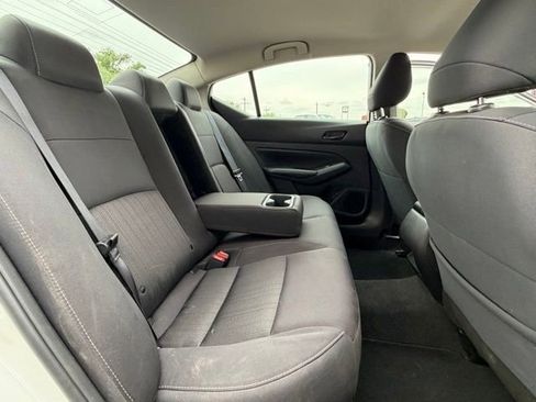 Used 2025 Nissan Altima 2.5 SV FWD image 22