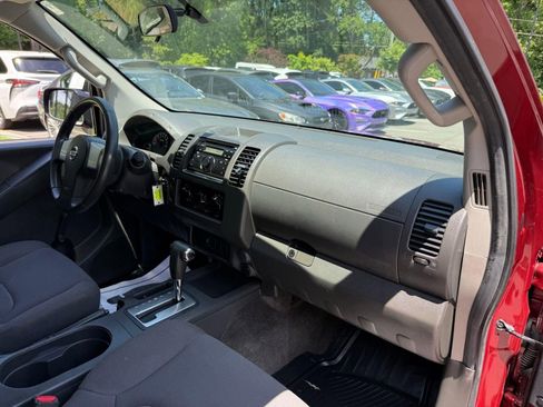 Used 2013 Nissan Frontier S RWD image 18