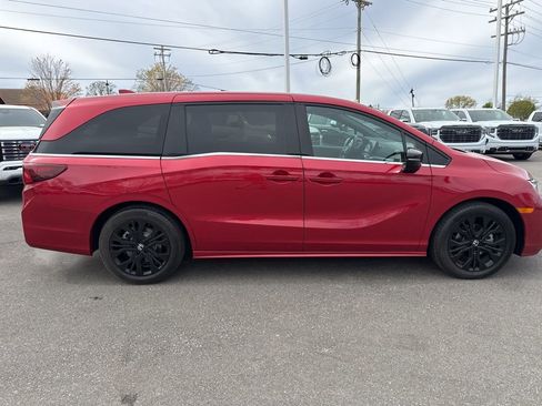 Used 2025 Honda Odyssey Sport-L image 6