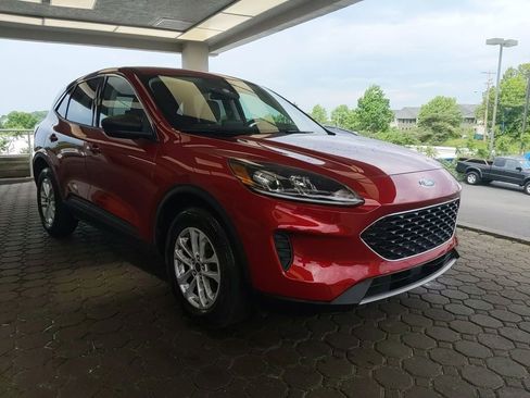 Used 2022 Ford Escape SE w/ Convenience Package AWD/4WD image 4