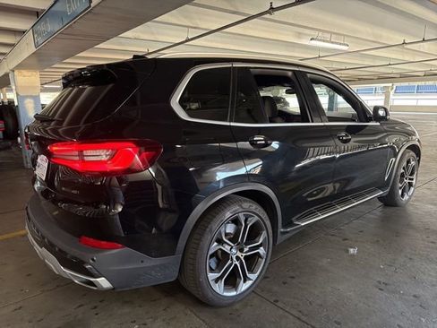 Used 2021 BMW X5 sDrive40i w/ Convenience Package RWD image 3