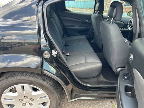 Used 2014 Dodge Avenger SE FWD image 23