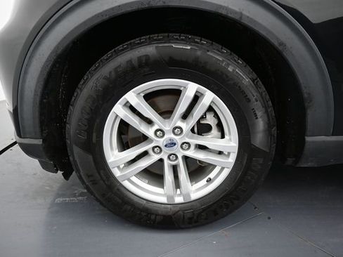 Used 2021 Ford Explorer XLT RWD image 9