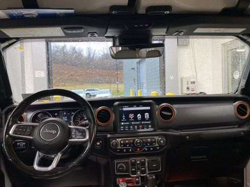 Certified 2021 Jeep Gladiator Mojave image 18