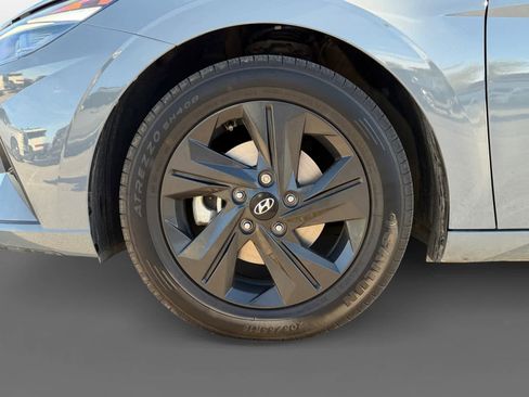 Certified 2022 Hyundai Elantra SEL image 14