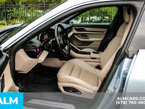 Used 2023 Porsche Taycan 4S w/ Performance Package image 17