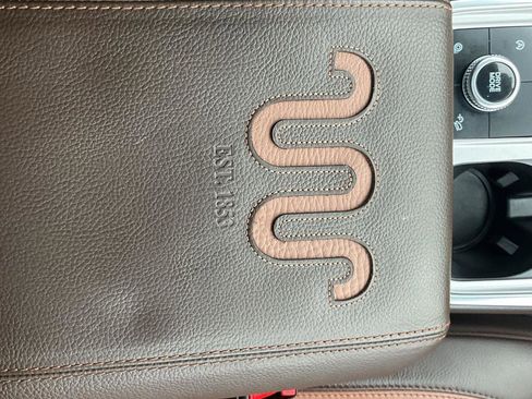 Used 2024 Ford Explorer King Ranch w/ Technology Package image 19