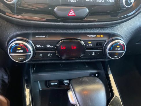Used 2020 Kia Soul EX FWD image 55