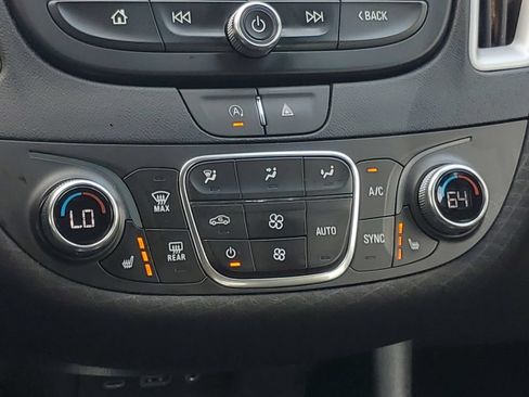 Used 2024 Chevrolet Malibu LT FWD image 16